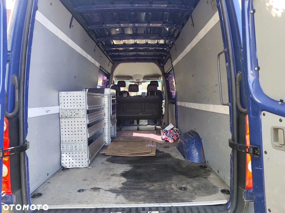 Volkswagen Crafter - 12
