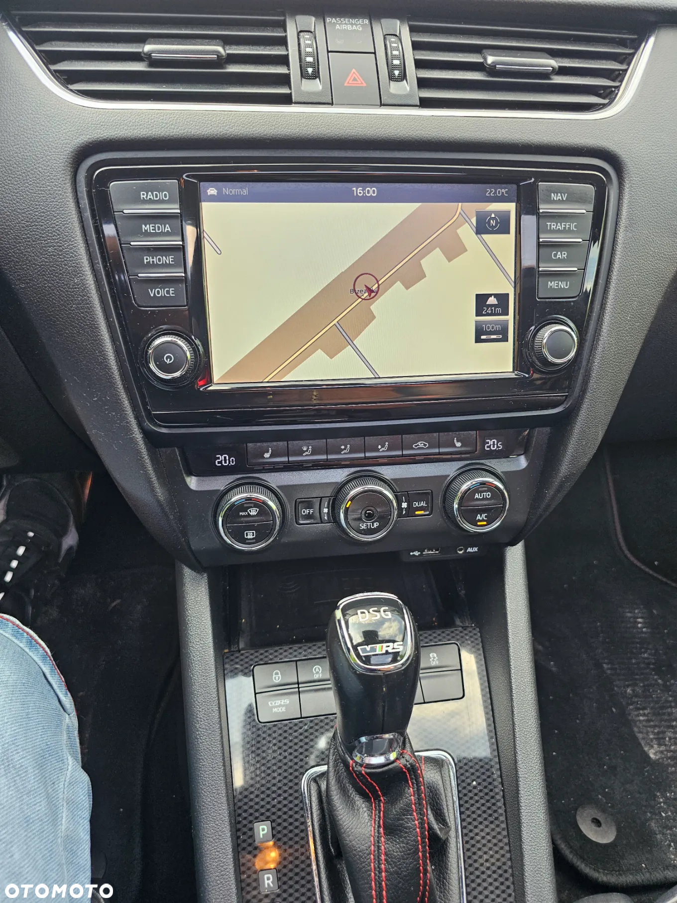 Skoda Octavia Combi 2.0 TDI DSG RS - 26