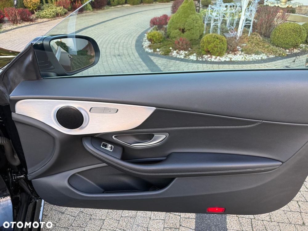 Mercedes-Benz Klasa C 200 9G-TRONIC AMG Line - 27