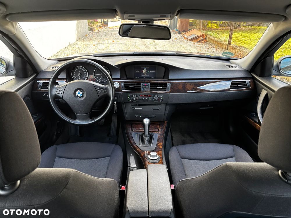 BMW Seria 3 320i - 7