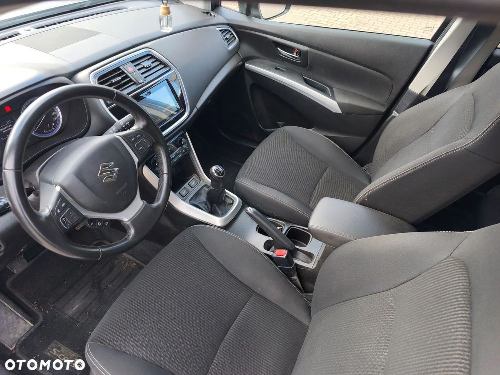 Suzuki SX4 S-Cross - 12