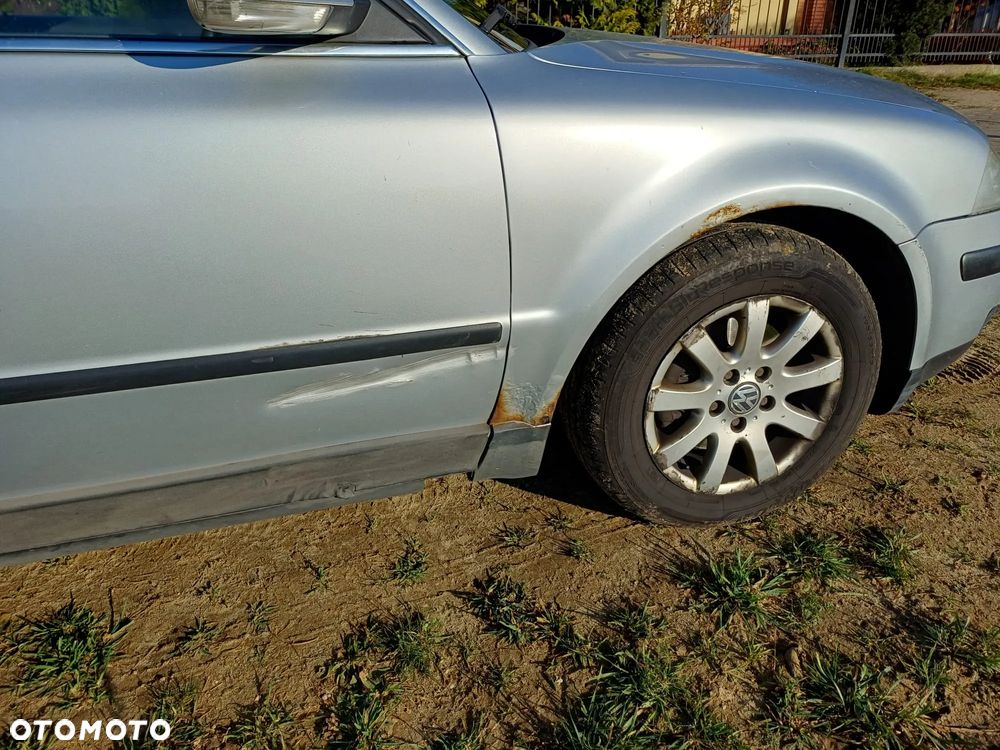 Volkswagen Passat 1.9 TDI Comfortline - 6