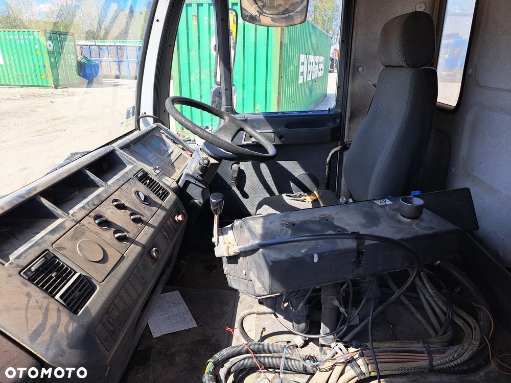 ZAMIATARKA POJAZD SPRZĄTAJĄCY MAN 10.63 - 12