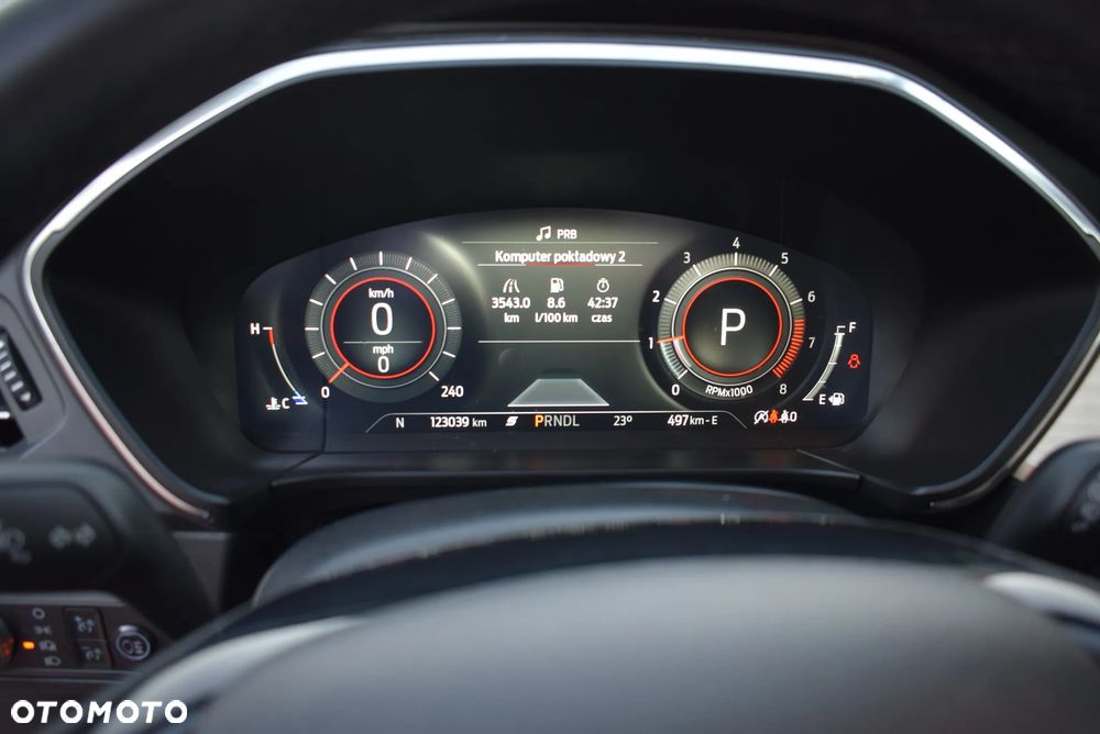 Ford Escape 2.0 EcoBoost AWD Titanium - 16
