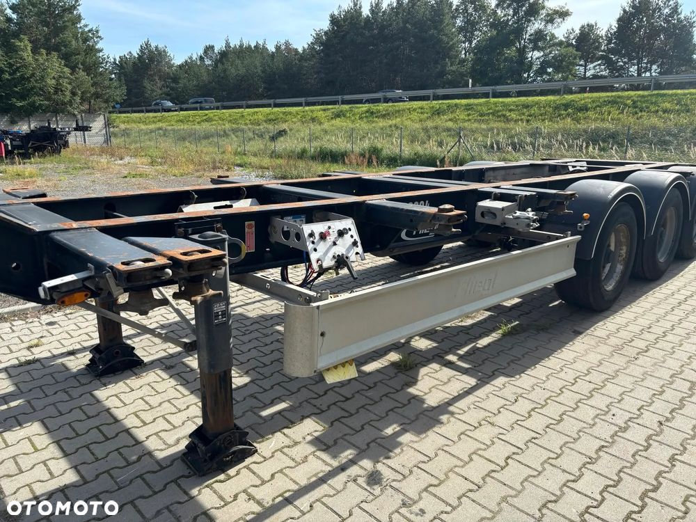 Fliegl Podkontenerowa uniwersalna 45 - 3