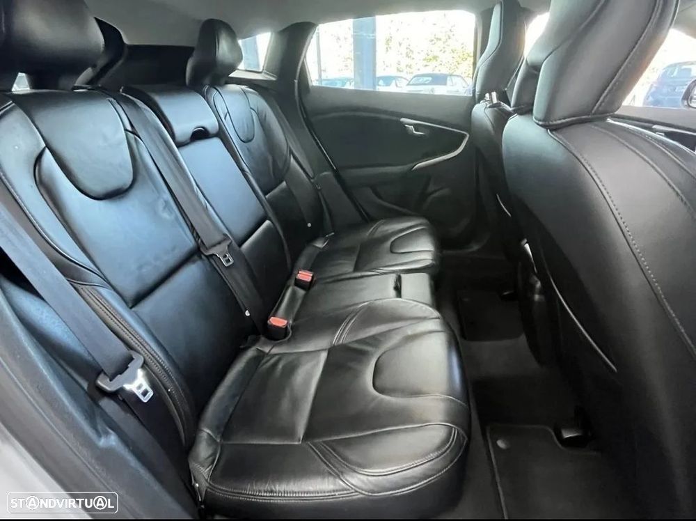 Volvo V40 1.6 D2 Eco Momentum - 14