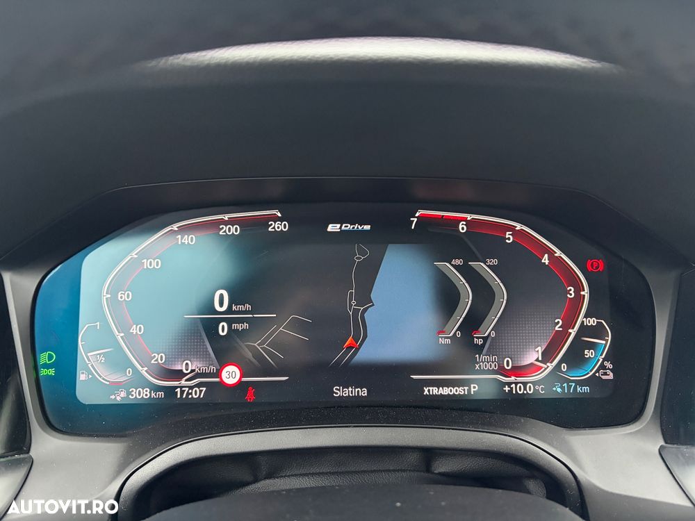 BMW Seria 3 330e Aut. - 38