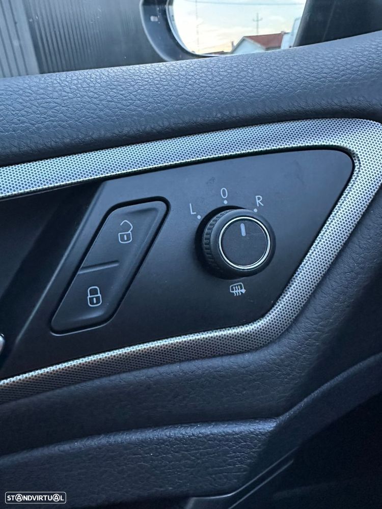 VW Golf 1.6 TDI Confortline - 14