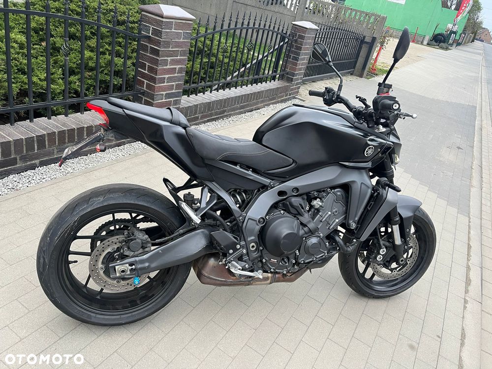 Yamaha MT - 24