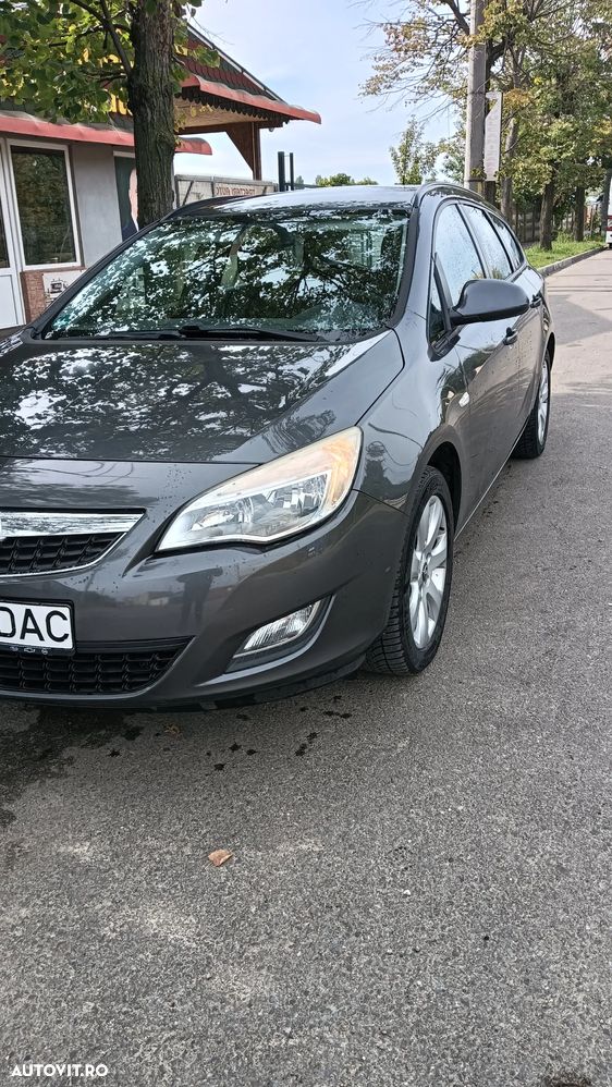 Opel Astra 2.0 CDTI DPF Sports Tourer - 2