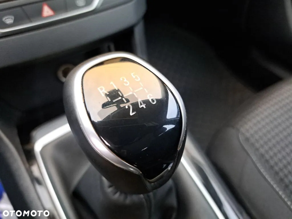 Peugeot 308 SW 1.5 BlueHDi Active S&S - 15