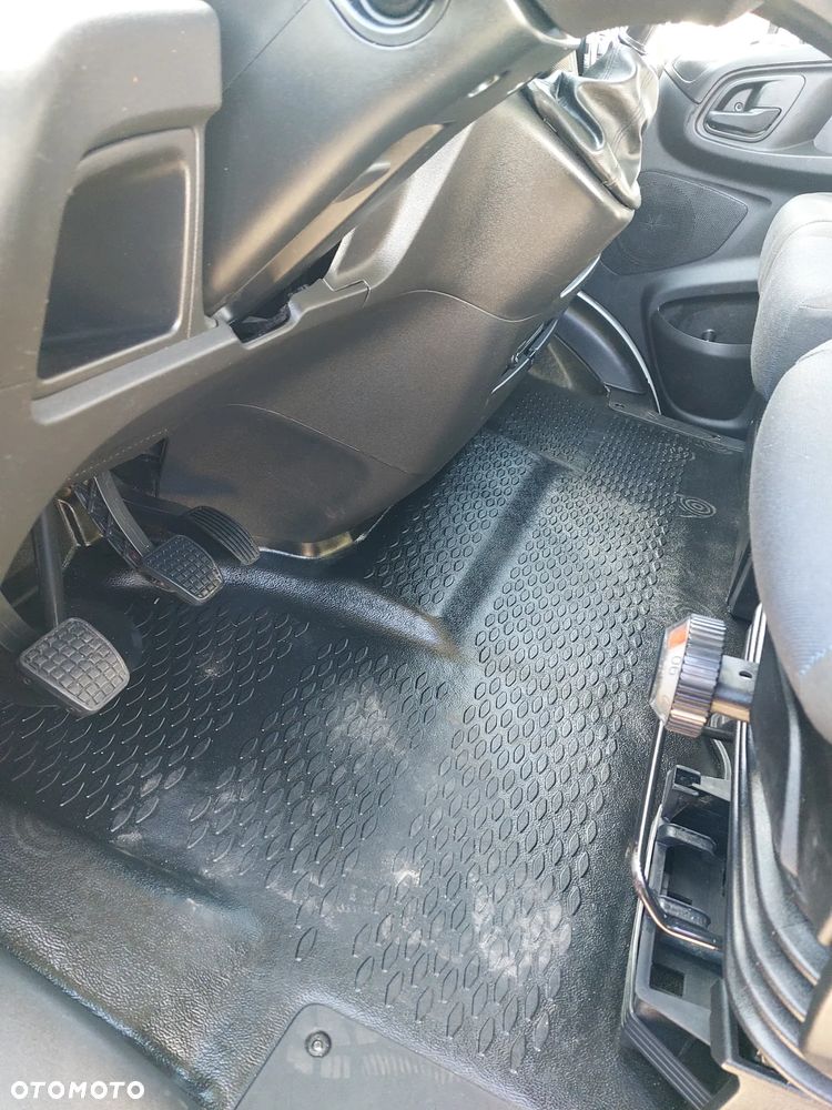 Iveco 35C/ silnik 3.0/ winda Dholandia 750 kg/ Francja - 14