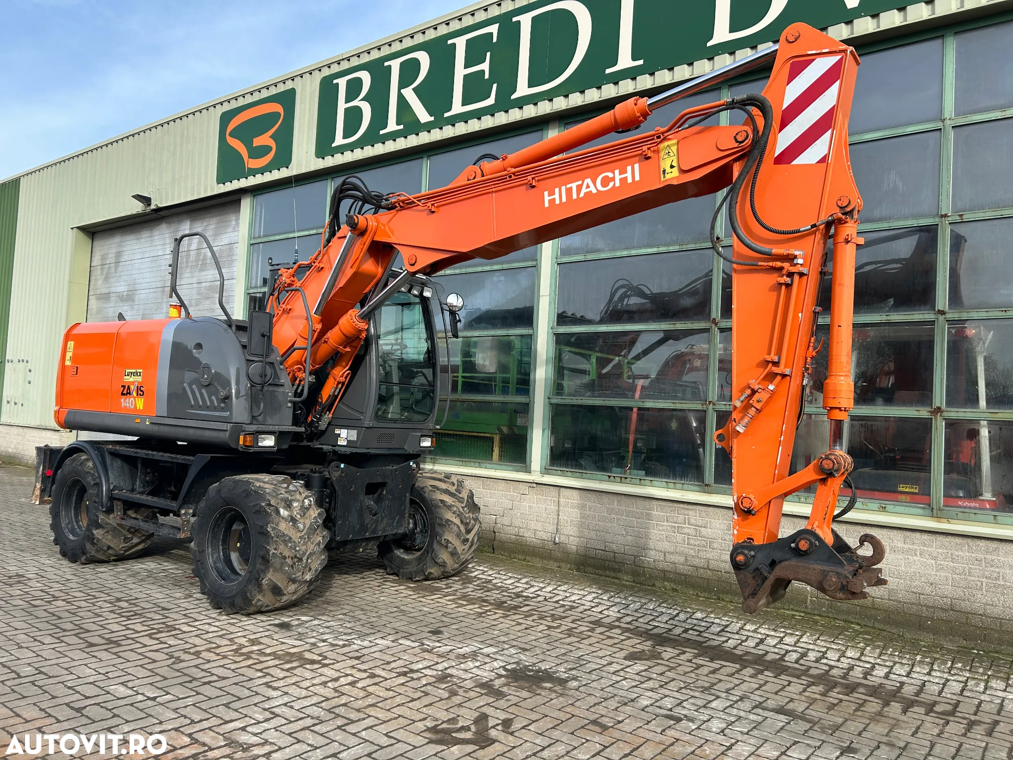 Hitachi ZX140W-3 - 7
