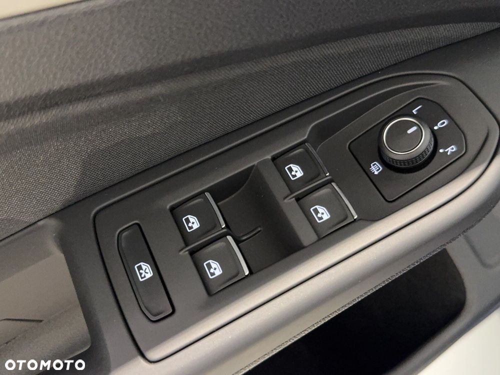 Volkswagen Golf Variant - 11