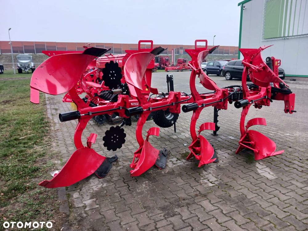 Akpil 2022r. Pług Akpil KM80HP3 3+1 - 2