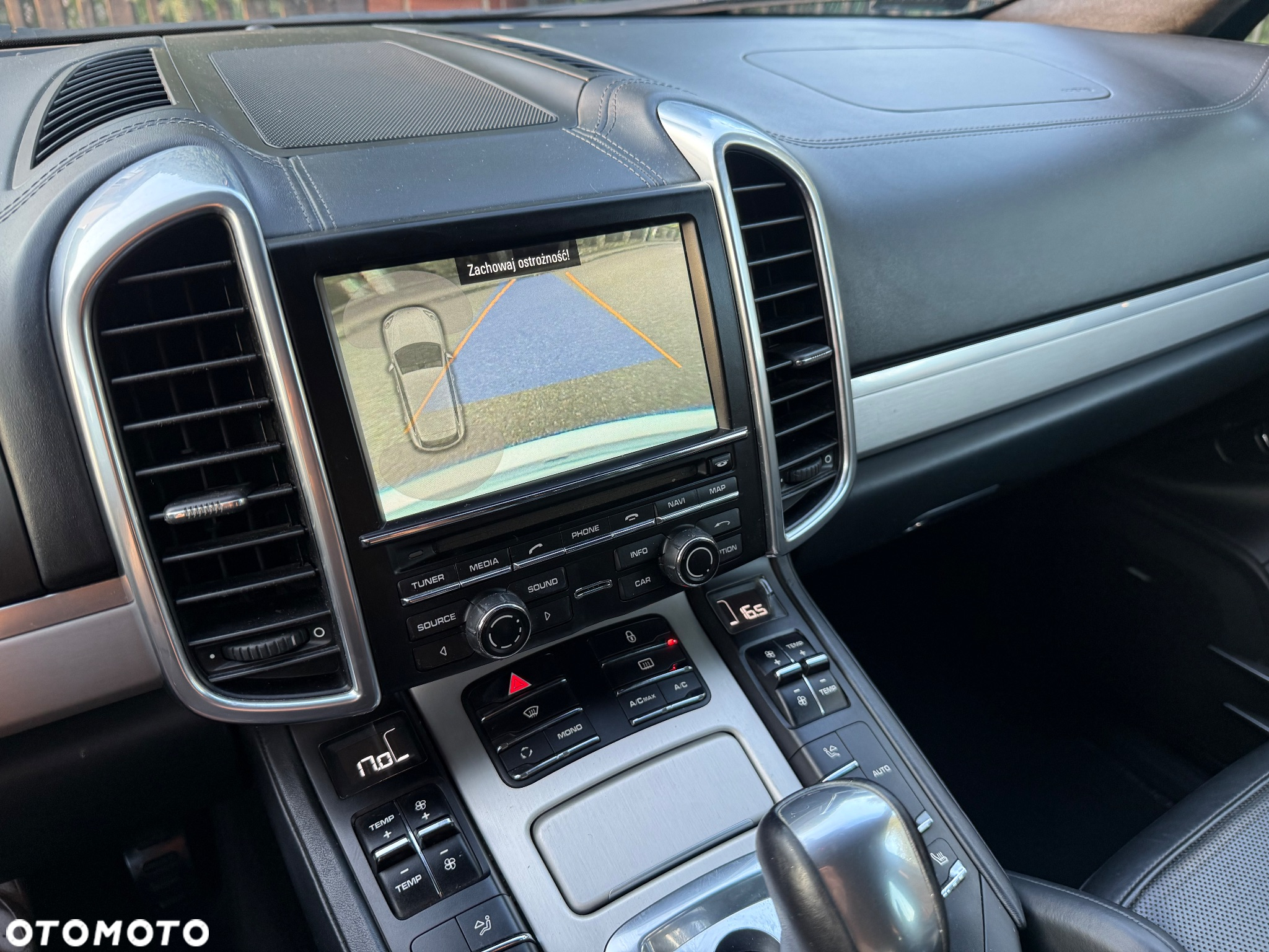 Porsche Cayenne Diesel Platinum Edition - 15