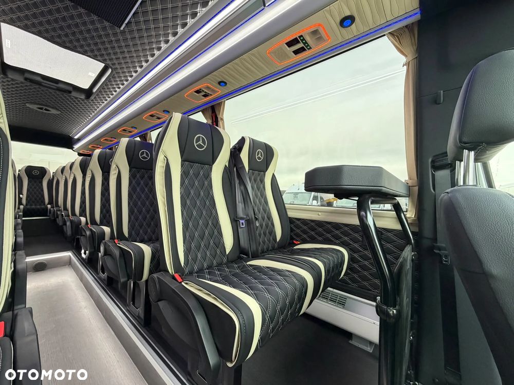 Mercedes-Benz Sprinter 519 - 29