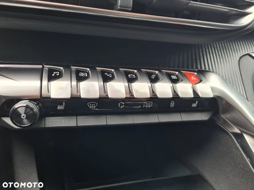 Peugeot 3008 1.5 BlueHDi Active S&S - 23