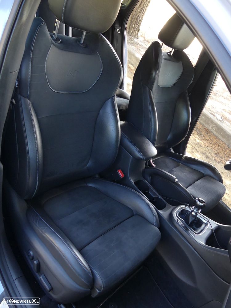 Hyundai i30 N 2.0 T-GDi Performance Pack - 22