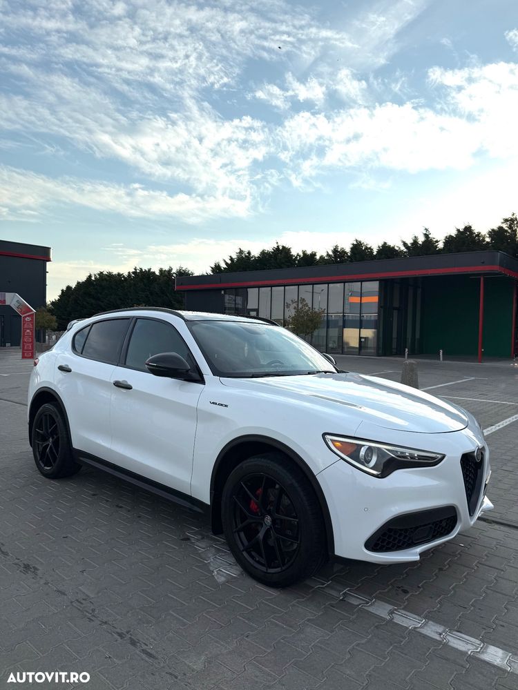 Alfa Romeo Stelvio 2.0 Turbo AWD AT8 Veloce - 1