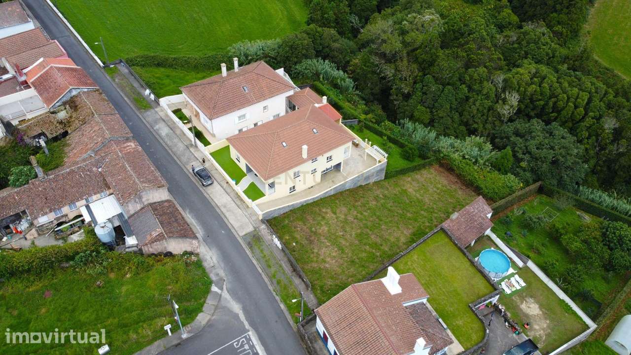 Lote para Construção com vista para a montanha. - Grande imagem: 2/17