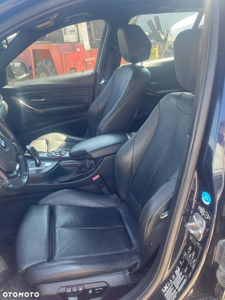 BMW Seria 3 330d xDrive - 10