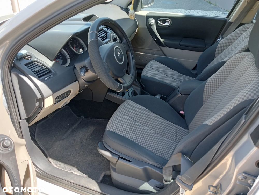 Renault Megane 1.6 Confort Authentique - 6
