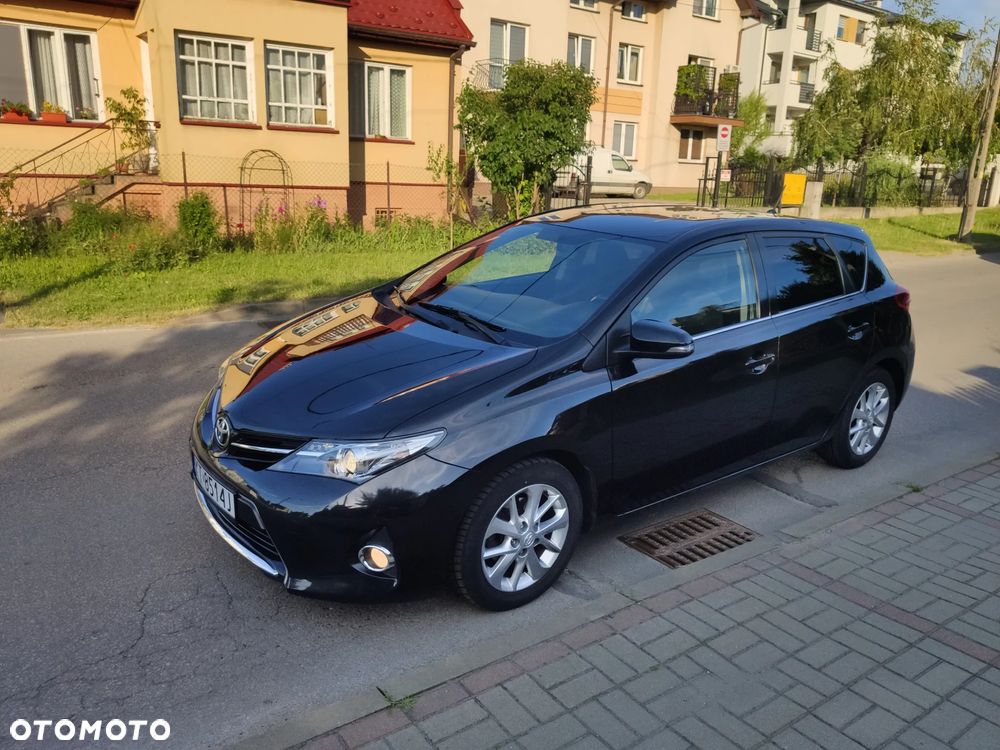 Toyota Auris 1.33 Dual-VVT-i - 1