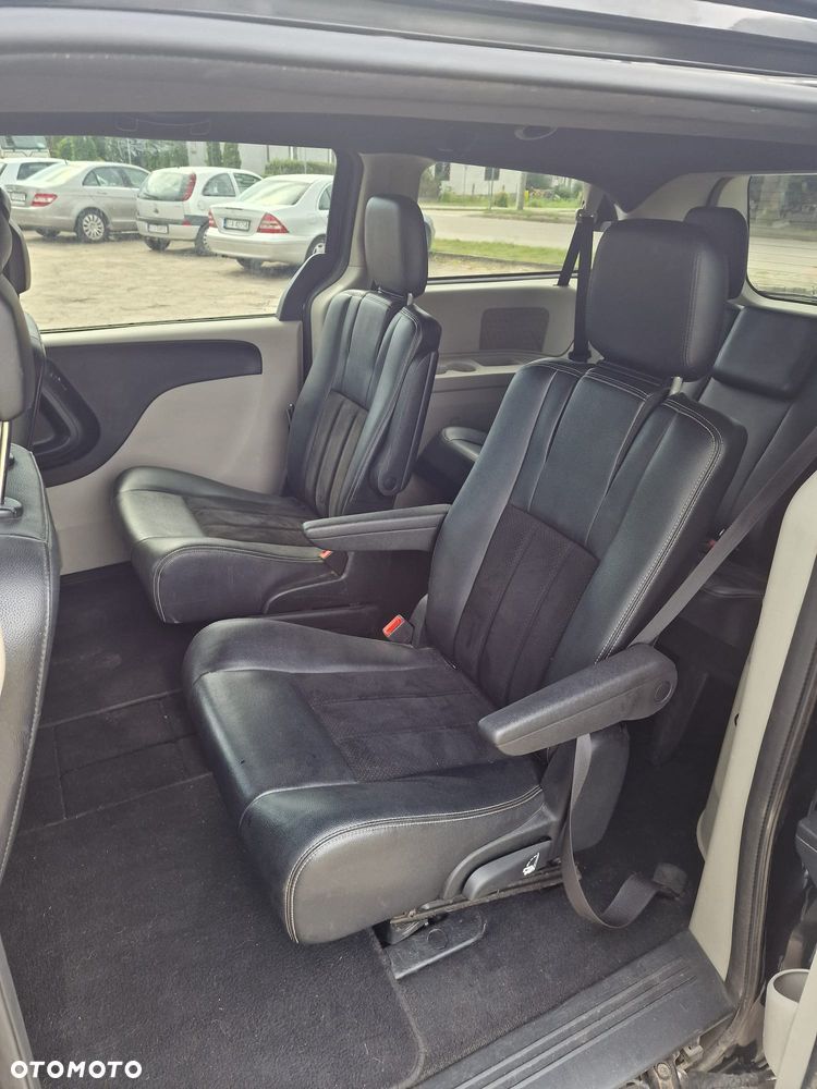 Dodge Grand Caravan 3.6 R/T - 8