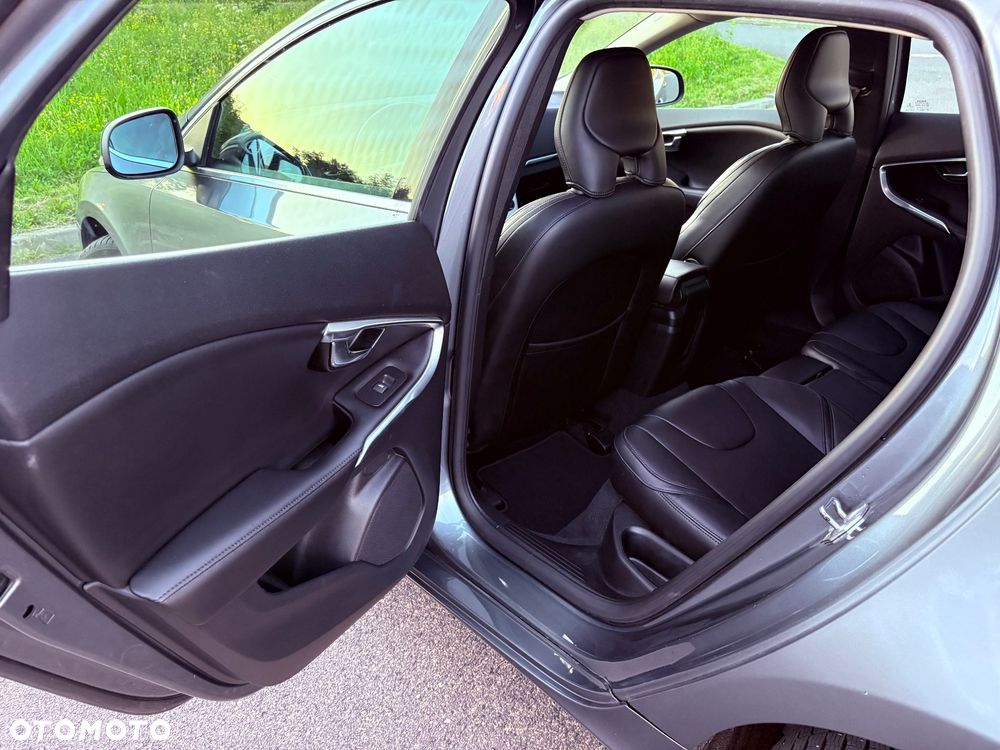 Volvo V40 D2 Geartronic Inscription - 25