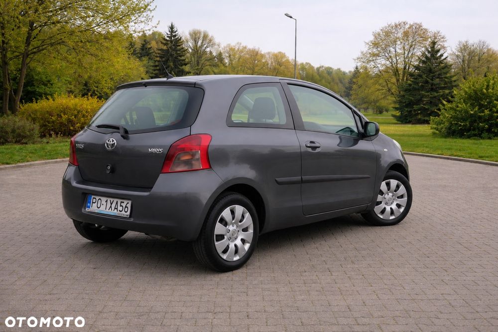 Toyota Yaris 1.3 Luna Premium - 7