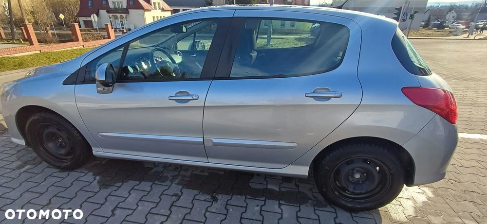 Peugeot 308 1.6 Trendy - 3