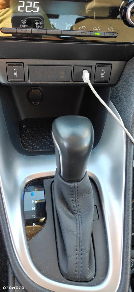 Toyota Yaris - 10