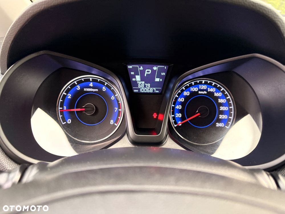 Hyundai ix20 1.6 Premium - 28