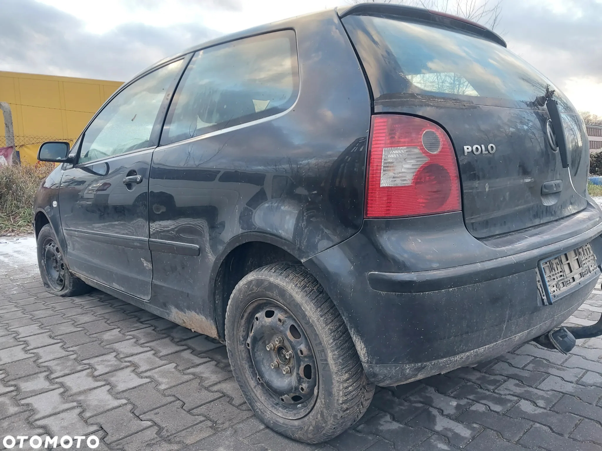 Volkswagen Polo IV 9N 3D silnik 1.9 SDI diesel 64 KM skrzynia GSA 5 biegów drzwi maska zderzak klapa błotnik belka fotele alternator koła felgi maglownica sprężarka klimatyzacji wtryski pompa  NA CZĘŚCI - 5