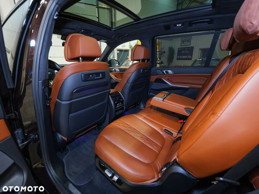 BMW X7 xDrive40d mHEV - 16