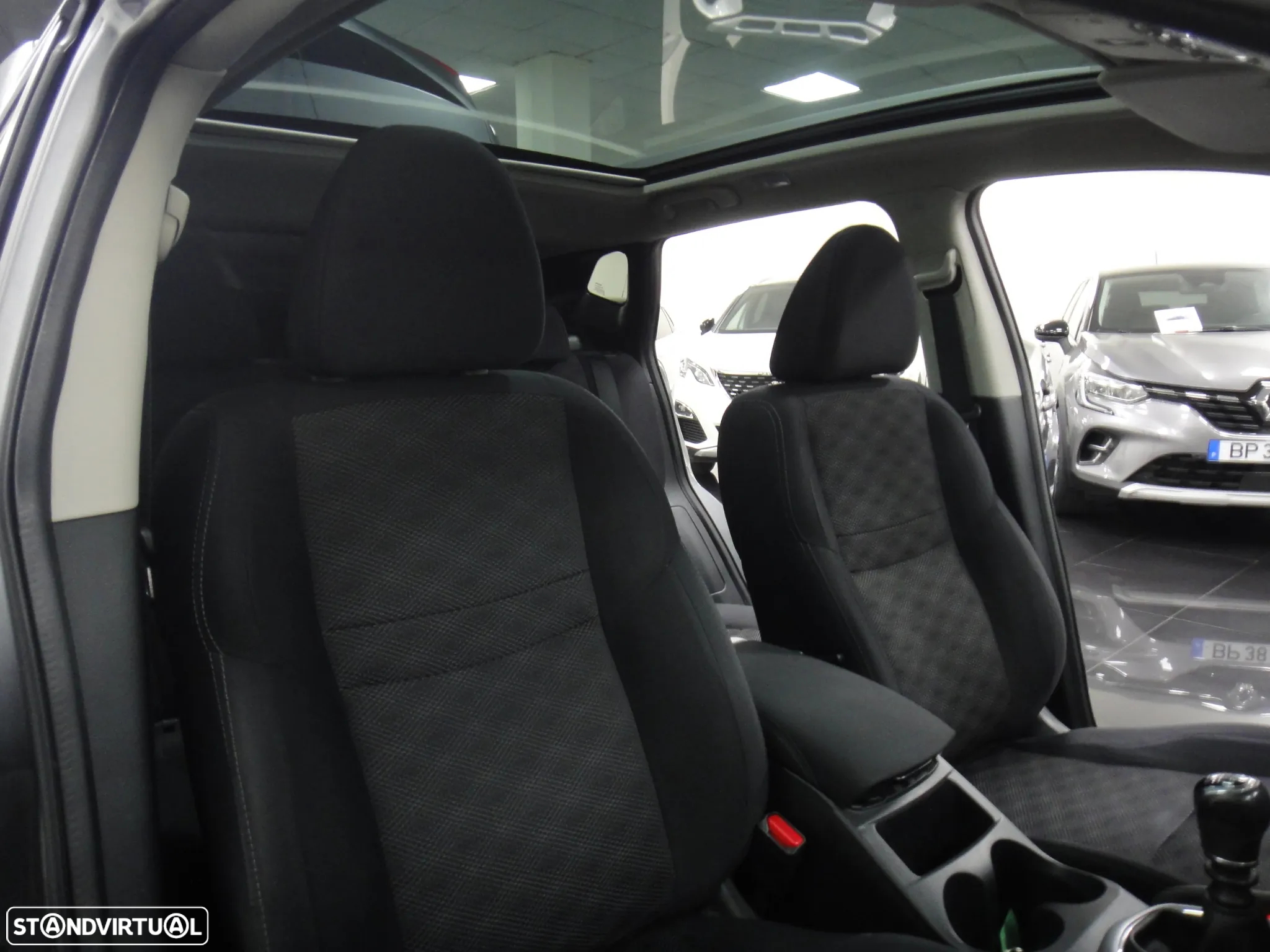 Nissan Qashqai 1.5 dCi N-Connecta - 17