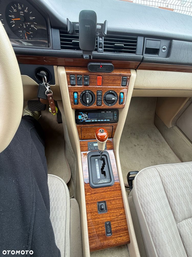 Mercedes-Benz W124 (1984-1993) - 6
