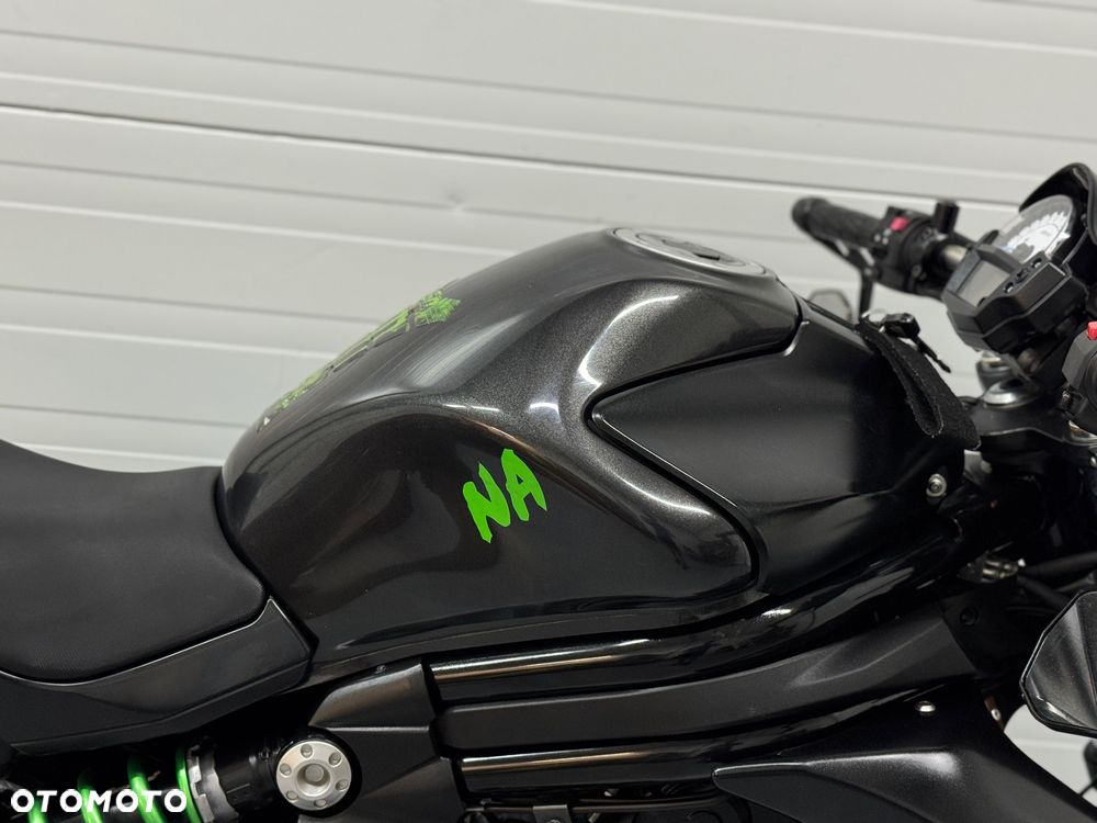 Kawasaki ER - 9