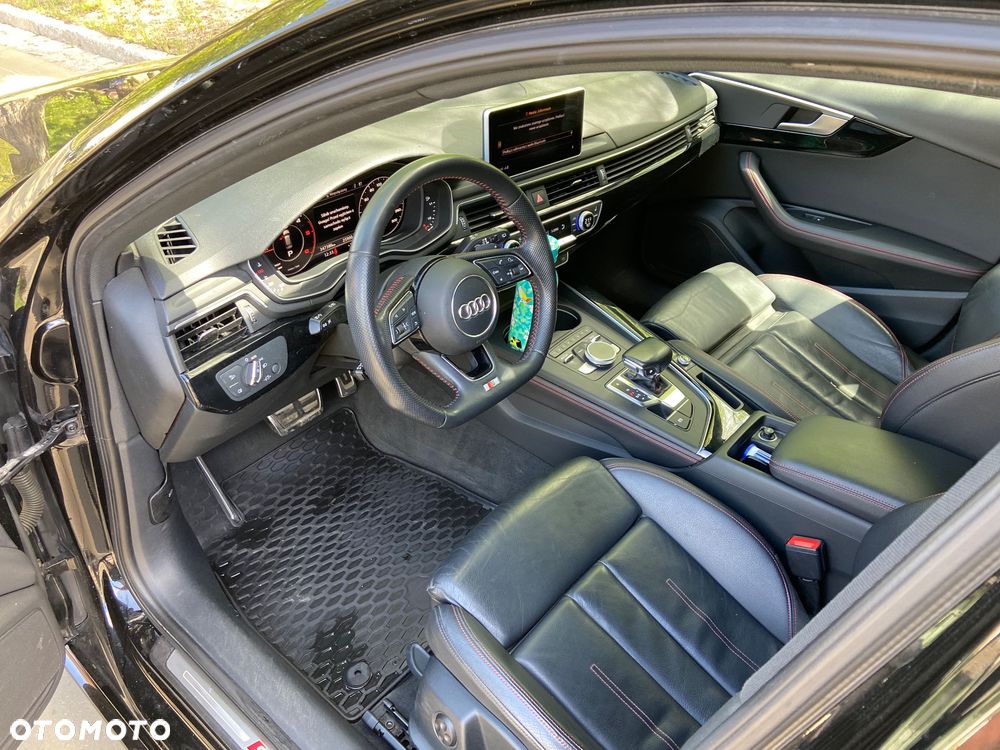 Audi A4 Avant 2.0 TDI Sport S tronic - 12