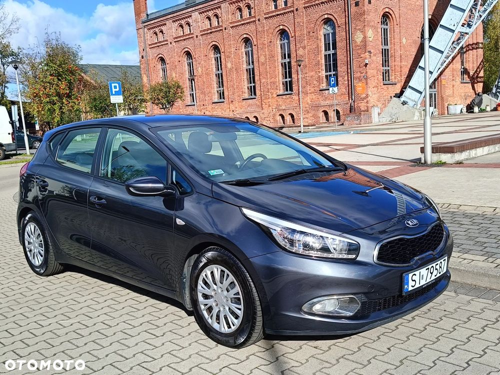 Kia Ceed - 4