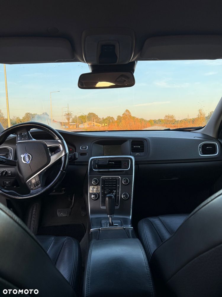 Volvo S60 D5 AWD Kinetic - 13