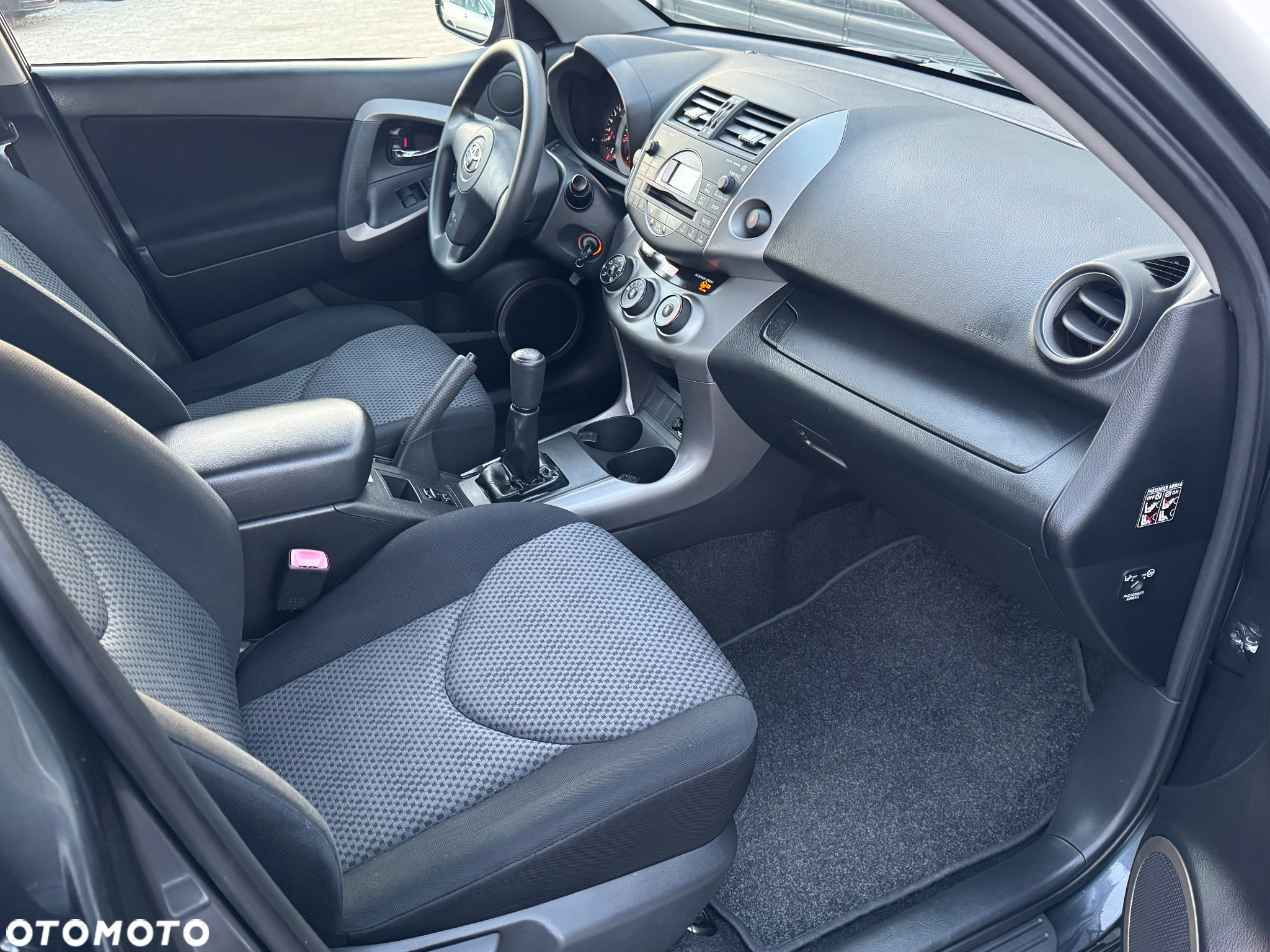 Toyota RAV4 2.0 4x4 Sol - 24