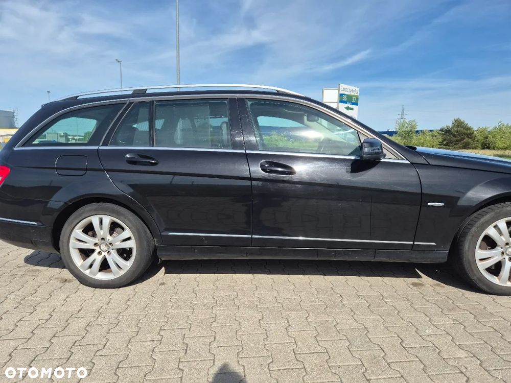 Mercedes-Benz Klasa C 320 CDI DPF 4Matic 7G-TRONIC Avantgarde - 4