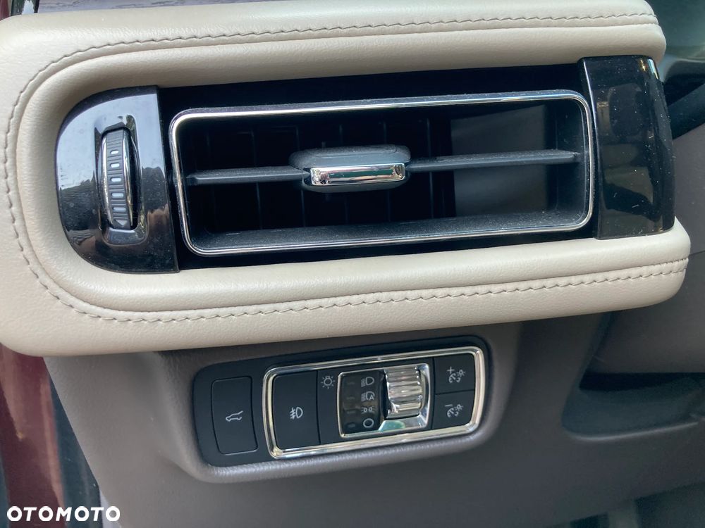 Lincoln Aviator - 10