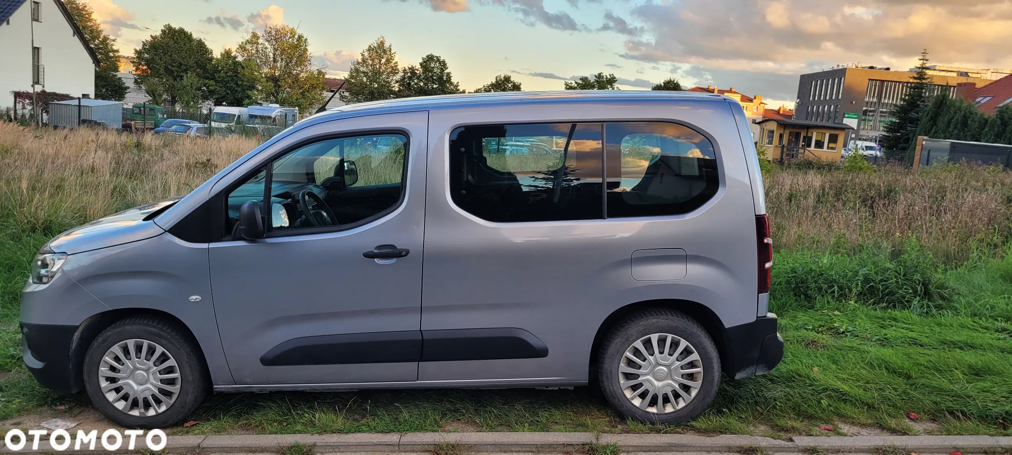 Toyota Proace City Verso 1.2 D-4T Business - 8