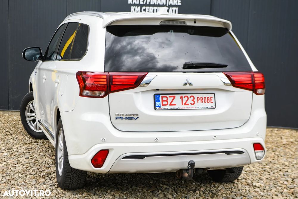 Mitsubishi Outlander 2.4 4WD - 27