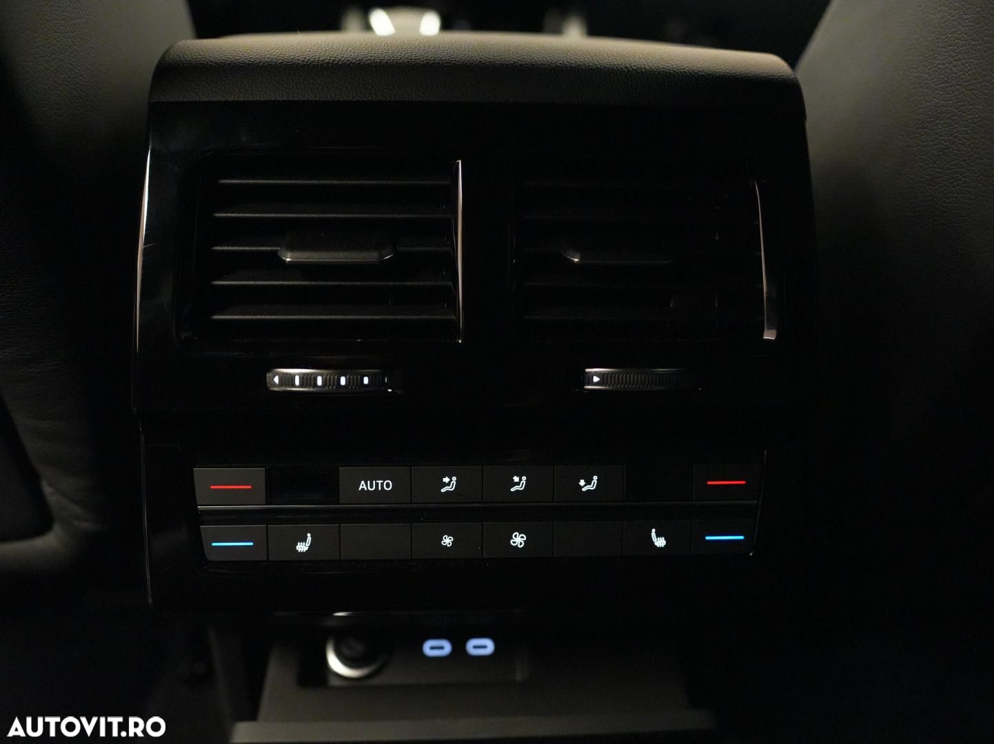 Volkswagen Touareg - 24