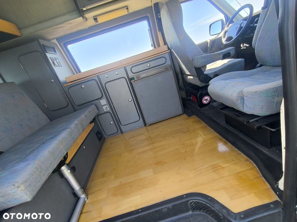 Volkswagen Transporter Standard - 11