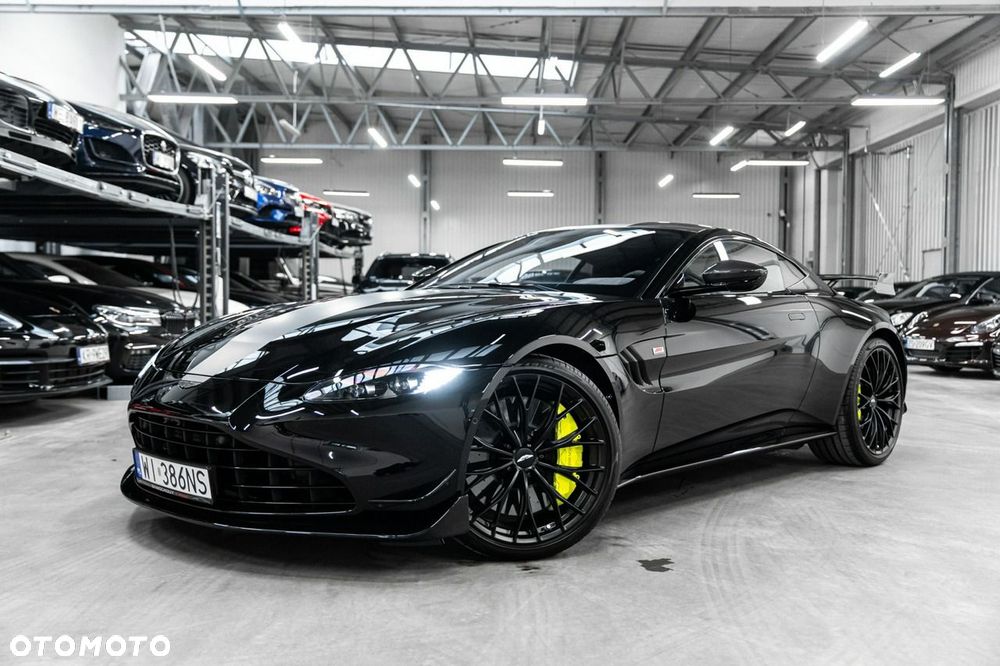 Aston Martin Vantage - 3